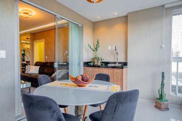 Apartamento &agrave; venda - 117m&sup2; - Meia Praia