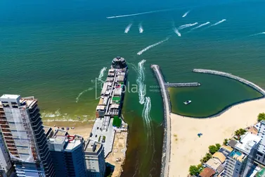 Apartamento &agrave; venda - 80m&sup2; - Meia Praia