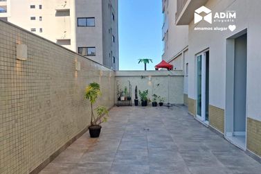 Apartamento para alugar - 135m&sup2; - Meia Praia