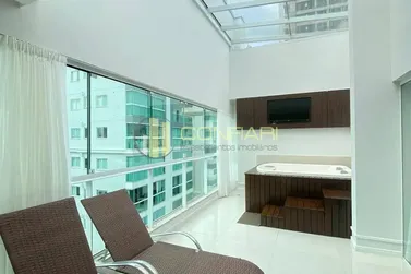 Apartamento &agrave; venda - 221m&sup2; - meia praia