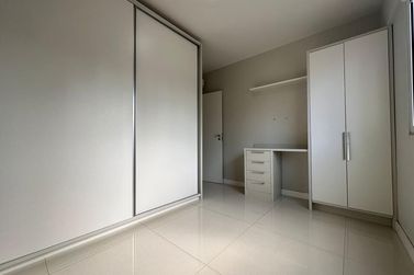 Apartamento &agrave; venda - 100m&sup2; - Meia Praia