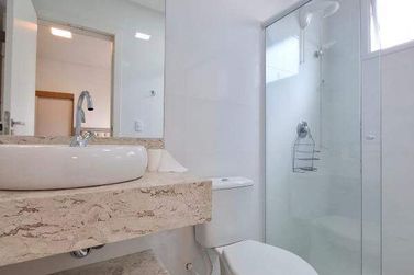 Apartamento para alugar - 134m&sup2; - Meia Praia
