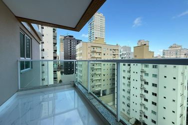 Apartamento &agrave; venda - 159m&sup2; - Meia Praia