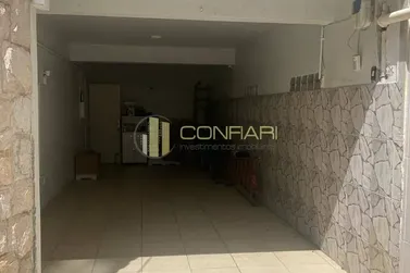 Casa &agrave; venda - 205m&sup2; - Meia Praia