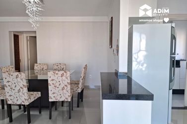 Apartamento para alugar - 135m&sup2; - Meia Praia