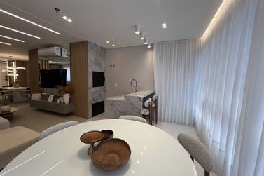 Apartamento &agrave; venda - 206m&sup2; - Meia Praia