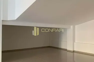 Sala Comercial para alugar - 140m&sup2; - Meia Praia