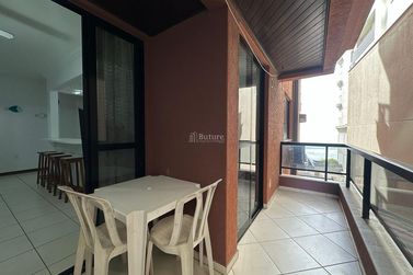 Apartamento &agrave; venda - 79m&sup2; - Meia Praia