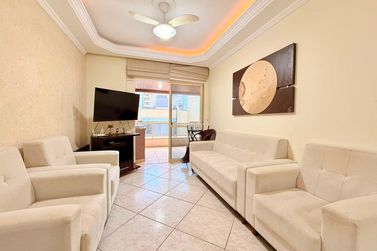 Apartamento &agrave; venda - 114m&sup2; - Meia Praia