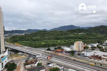Apartamento para alugar - 134m&sup2; - Centro