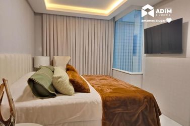 Apartamento para alugar - 162m&sup2; - Meia Praia