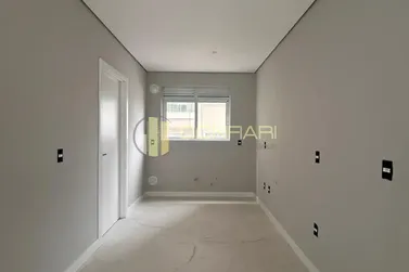 Apartamento &agrave; venda - 132m&sup2; - MEIA PRAIA
