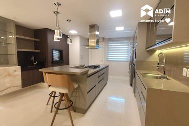Apartamento para alugar - 138m&sup2; - Centro