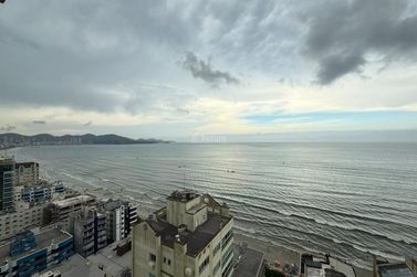 Apartamento &agrave; venda - 213m&sup2; - Meia Praia