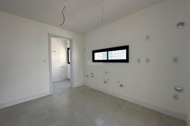 Apartamento &agrave; venda - 95m&sup2; - Meia Praia