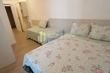 Apartamento para alugar - 180m&sup2; - Meia Praia