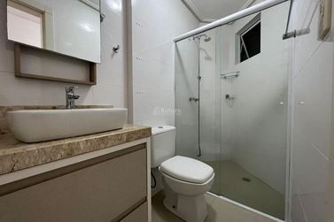 Apartamento &agrave; venda - 137m&sup2; - Meia Praia