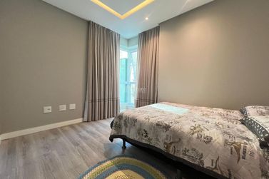Apartamento &agrave; venda - 166m&sup2; - Meia Praia