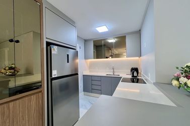 Apartamento &agrave; venda - 118m&sup2; - Meia Praia