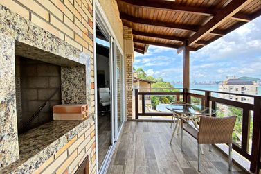 Casa &agrave; venda - 200m&sup2; - Canto da Praia