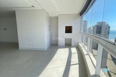 Apartamento &agrave; venda - Meia Praia