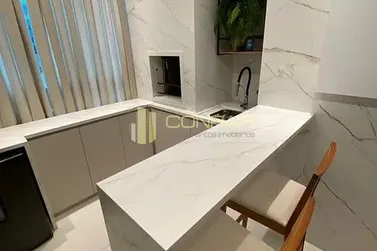 Apartamento &agrave; venda - 145m&sup2; - Meia Praia