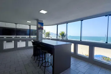 Apartamento &agrave; venda - 170m&sup2; - Meia Praia
