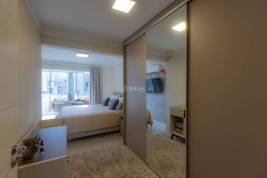 Apartamento &agrave; venda - Meia Praia