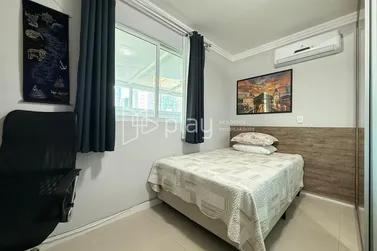 Apartamento &agrave; venda - 85m&sup2; - Meia Praia