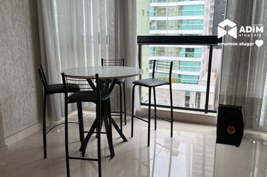 Apartamento para alugar - 121m&sup2; - Meia Praia