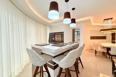 Apartamento &agrave; venda - 202m&sup2; - Meia Praia