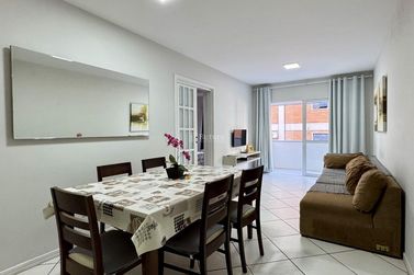 Apartamento &agrave; venda - 80m&sup2; - Centro