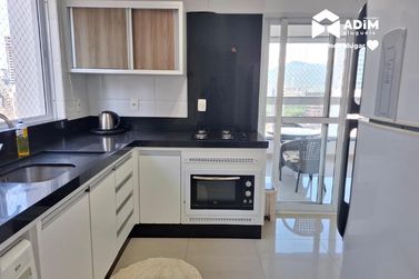 Apartamento para alugar - 135m&sup2; - Meia Praia