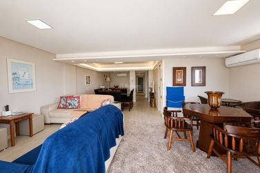 Apartamento &agrave; venda - 260m&sup2; - Centro