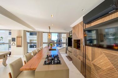 Apartamento &agrave; venda - 114m&sup2; - Meia Praia