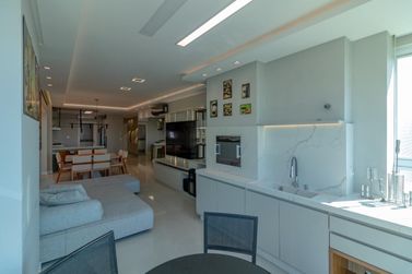 Apartamento &agrave; venda - 148m&sup2; - Meia Praia