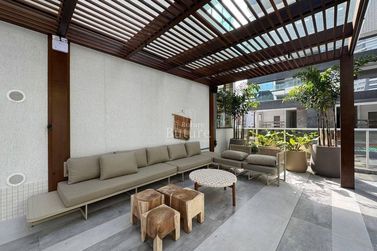 Apartamento &agrave; venda - Meia Praia