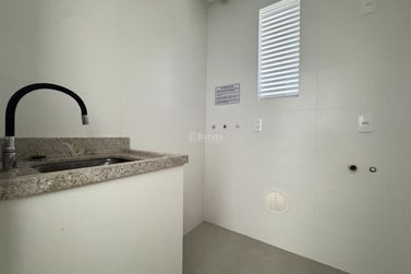 Apartamento &agrave; venda - 129m&sup2; - Meia Praia