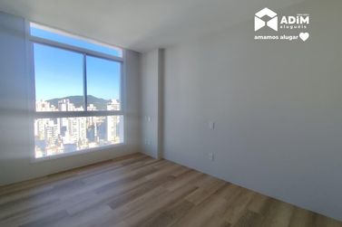 Apartamento para alugar - 125m&sup2; - Centro