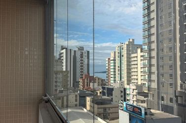 Apartamento &agrave; venda - 180m&sup2; - Meia Praia
