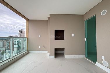 Apartamento &agrave; venda - 159m&sup2; - Meia Praia