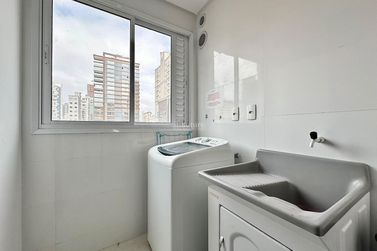 Apartamento &agrave; venda - 110m&sup2; - Meia Praia