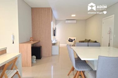 Apartamento para alugar - 123m&sup2; - Meia Praia