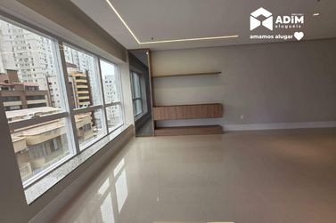 Apartamento para alugar - 170m&sup2; - Centro