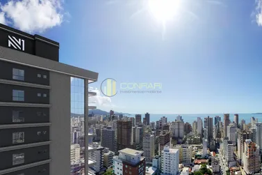 Apartamento &agrave; venda - 130m&sup2; - Meia Praia