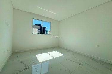 Apartamento &agrave; venda - 159m&sup2; - Meia Praia