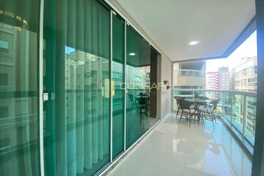 Apartamento &agrave; venda - 127m&sup2; - Meia Praia