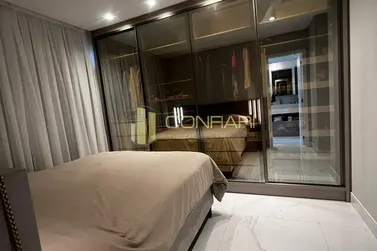 Apartamento &agrave; venda - 101m&sup2; - Meia Praia