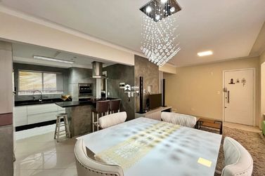 Apartamento para alugar - 162m&sup2; - Centro