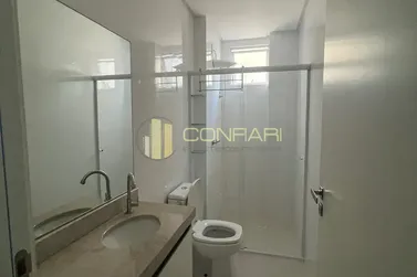 Apartamento para alugar - 130m&sup2; - Meia Praia